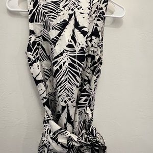 Ann Taylor Silk Wrap Tropical Top Navy and White Size 2 NWT